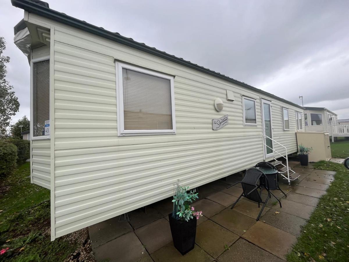 Fulmar 43 ~ Parkdean Holiday Resort Great Yarmouth Esterno foto
