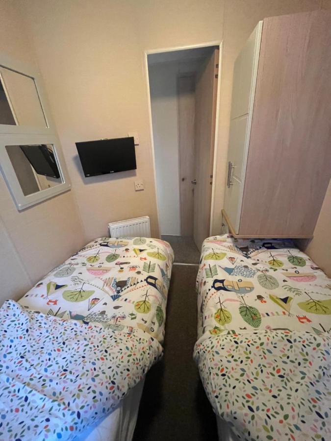 Fulmar 43 ~ Parkdean Holiday Resort Great Yarmouth Esterno foto