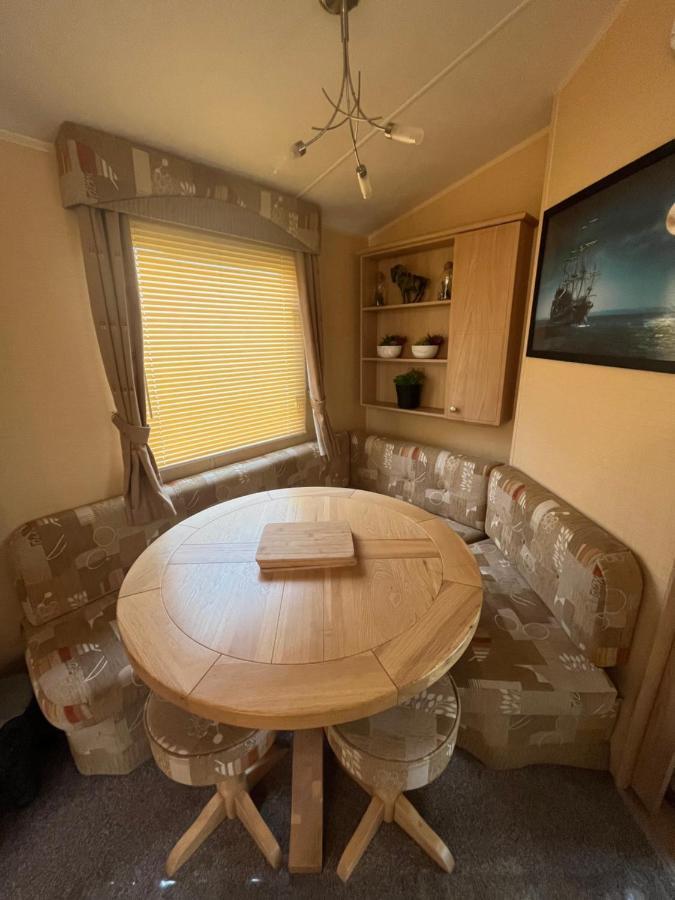 Fulmar 43 ~ Parkdean Holiday Resort Great Yarmouth Esterno foto