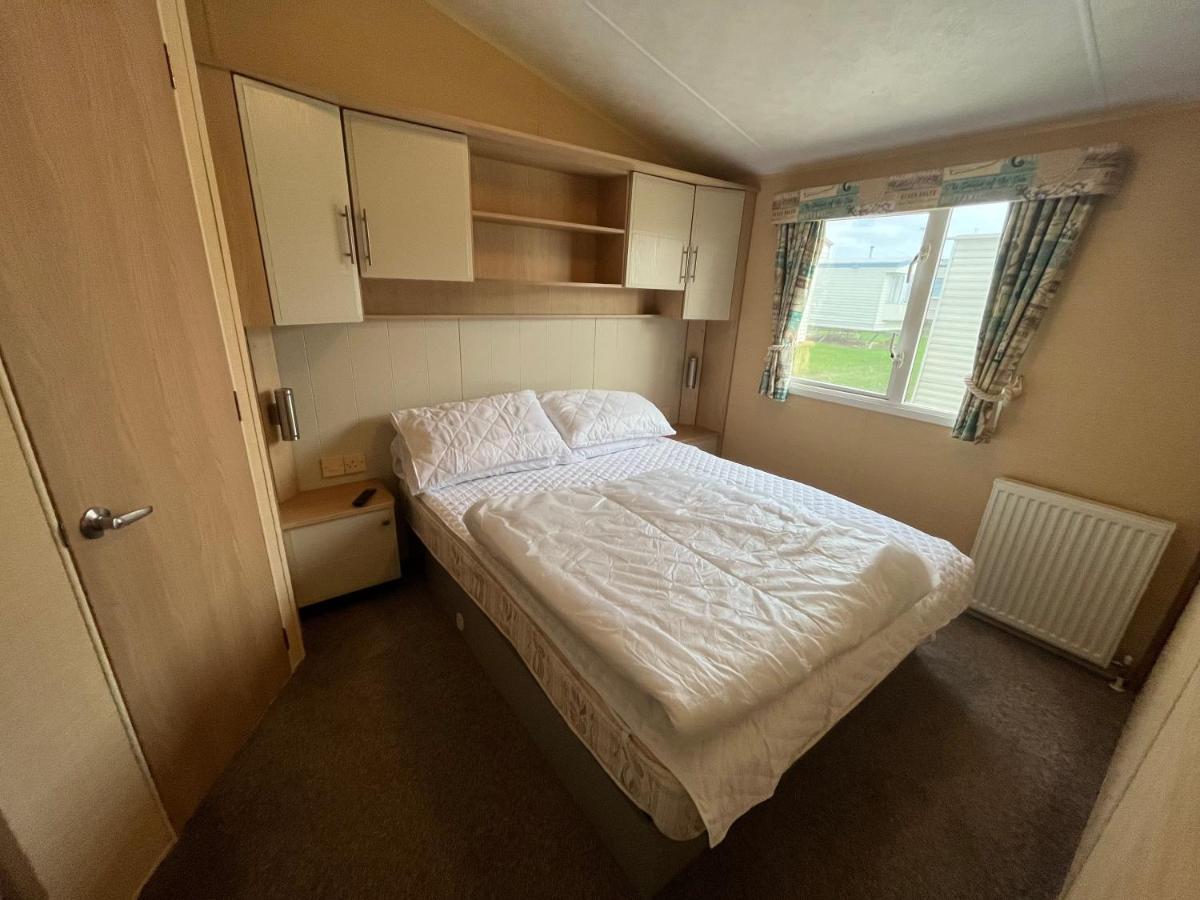Fulmar 43 ~ Parkdean Holiday Resort Great Yarmouth Esterno foto