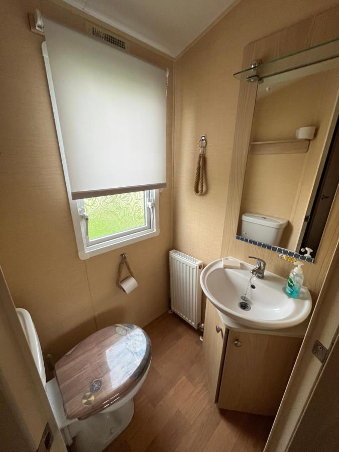 Fulmar 43 ~ Parkdean Holiday Resort Great Yarmouth Esterno foto